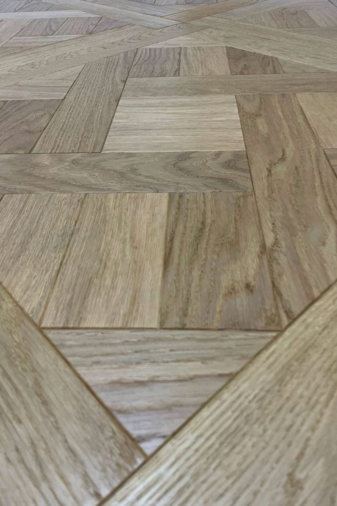 Rovere Europeo Natur quadrotta Versailles spazzolato verniciato