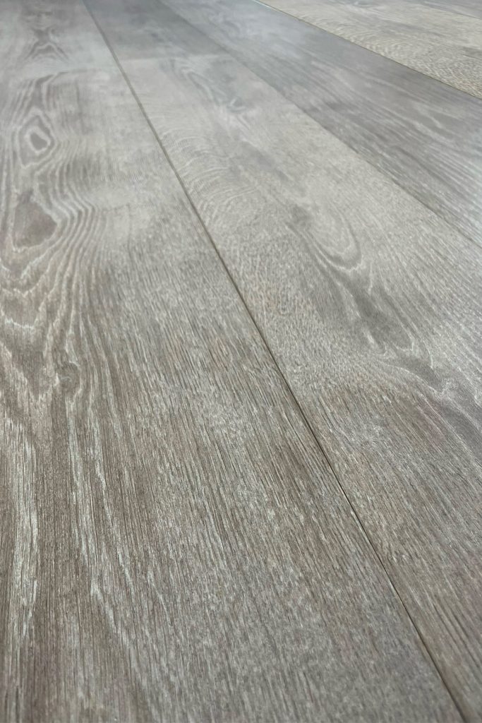 Rovere europeo rustico maxi spazzolato verniviato canapa